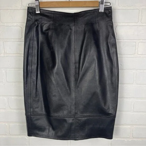 ❌SOLD❌ Black 100% Leather Wrap pencil skirt gold buttons office Made in Italy - Picture 2 of 8